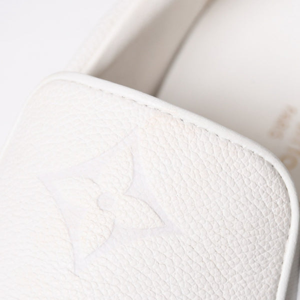 新品同様 LOUIS VUITTON ルイヴィトン ビバリーヒルズライン スニーカー モノグラムジャイアント LD 1202 ホワイト サイズ7 1/2 中古 4a008889
