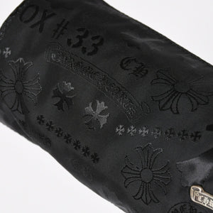 新品未使用 CHROME HEARTS クロムハーツ ナイロンポーチ Nylon Top Handle Bag 新作 総柄 マルチロゴ ナイロン バッグ レザーパッチ 中古 4a008913