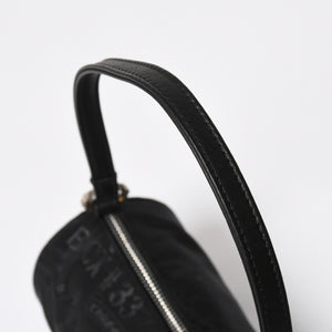 新品未使用 CHROME HEARTS クロムハーツ ナイロンポーチ Nylon Top Handle Bag 新作 総柄 マルチロゴ ナイロン バッグ レザーパッチ 中古 4a008914