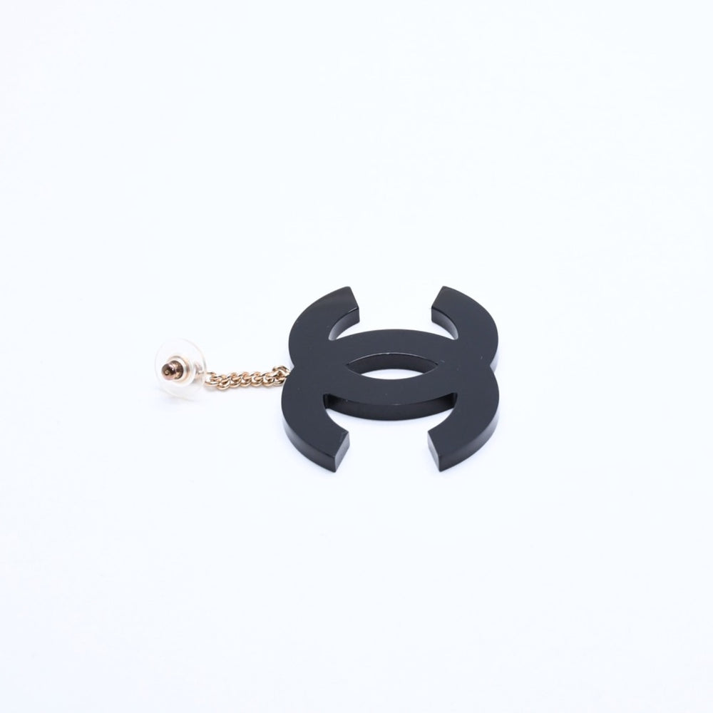 Like new CHANEL Coco Mark Earrings Both Ears Jumbo CC Vintage 01A Engraved Plastic Metal Black Gold Hardware Used 4a008606