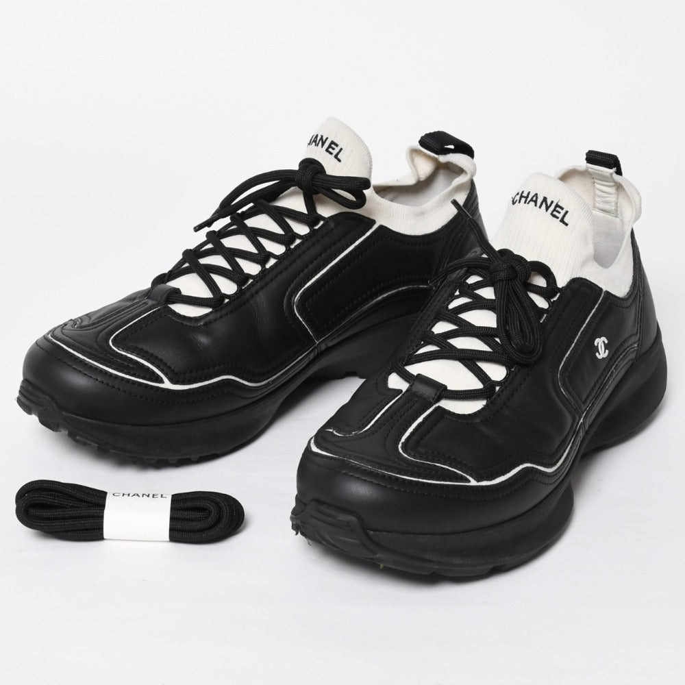 Like new CHANEL sneakers shoes here mark black white ivory W G47416 size 44 used 4a008752