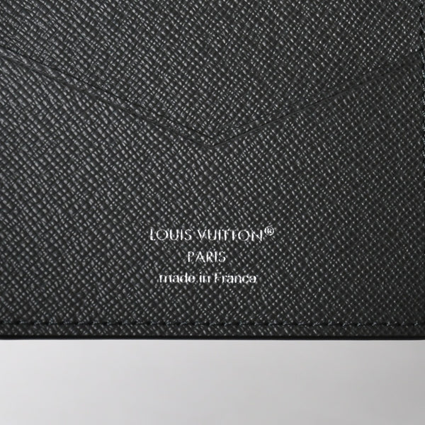New unused item LOUIS VUITTON Couverture Passport M2B222 Pass case Climber Black Gray Used 4a009009