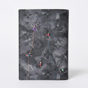 New unused item LOUIS VUITTON Couverture Passport M2B222 Pass case Climber Black Gray Used 4a009009