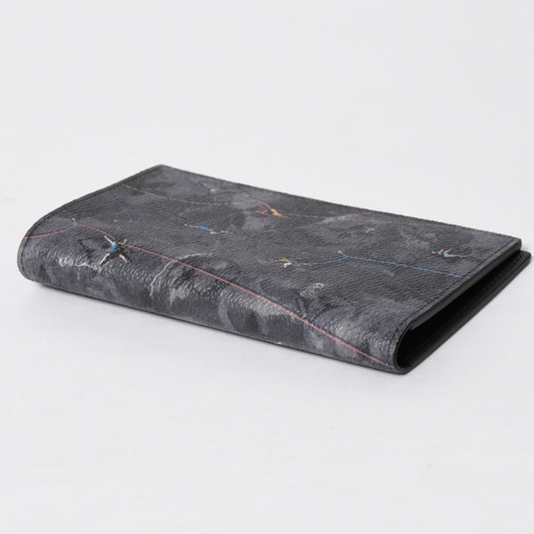 New unused item LOUIS VUITTON Couverture Passport M2B222 Pass case Climber Black Gray Used 4a009009