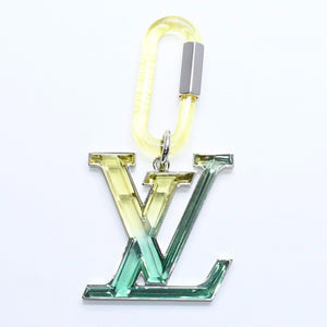 新品同様 LOUIS VUITTON ルイヴィトン ビジューサック LVプリズム チャーム レジン メタル MP2366 イエロー グリーン シルバー金具 中古 4a008690