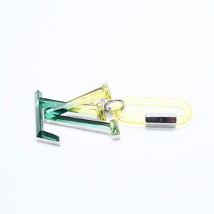 新品同様 LOUIS VUITTON ルイヴィトン ビジューサック LVプリズム チャーム レジン メタル MP2366 イエロー グリーン シルバー金具 中古 4a008690
