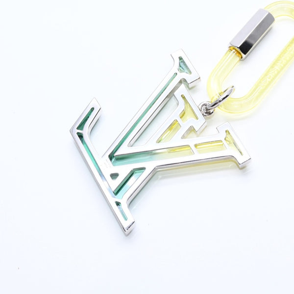 新品同様 LOUIS VUITTON ルイヴィトン ビジューサック LVプリズム チャーム レジン メタル MP2366 イエロー グリーン シルバー金具 中古 4a008690