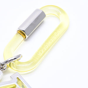 新品同様 LOUIS VUITTON ルイヴィトン ビジューサック LVプリズム チャーム レジン メタル MP2366 イエロー グリーン シルバー金具 中古 4a008690