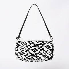 新品同様品 LOUIS VUITTON ルイヴィトン ポシェット アクセソワール アクセサリーポーチ M45565 モノグラム タフタージュ 中古 4a009037