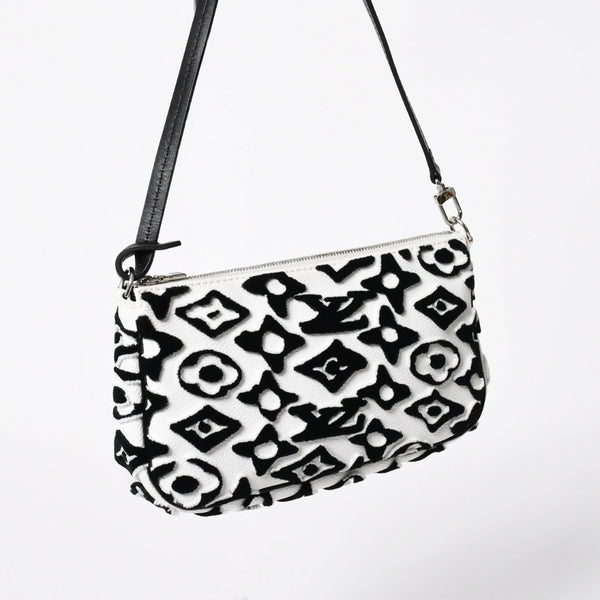 新品同様品 LOUIS VUITTON ルイヴィトン ポシェット アクセソワール アクセサリーポーチ M45565 モノグラム タフタージュ 中古 4a009037
