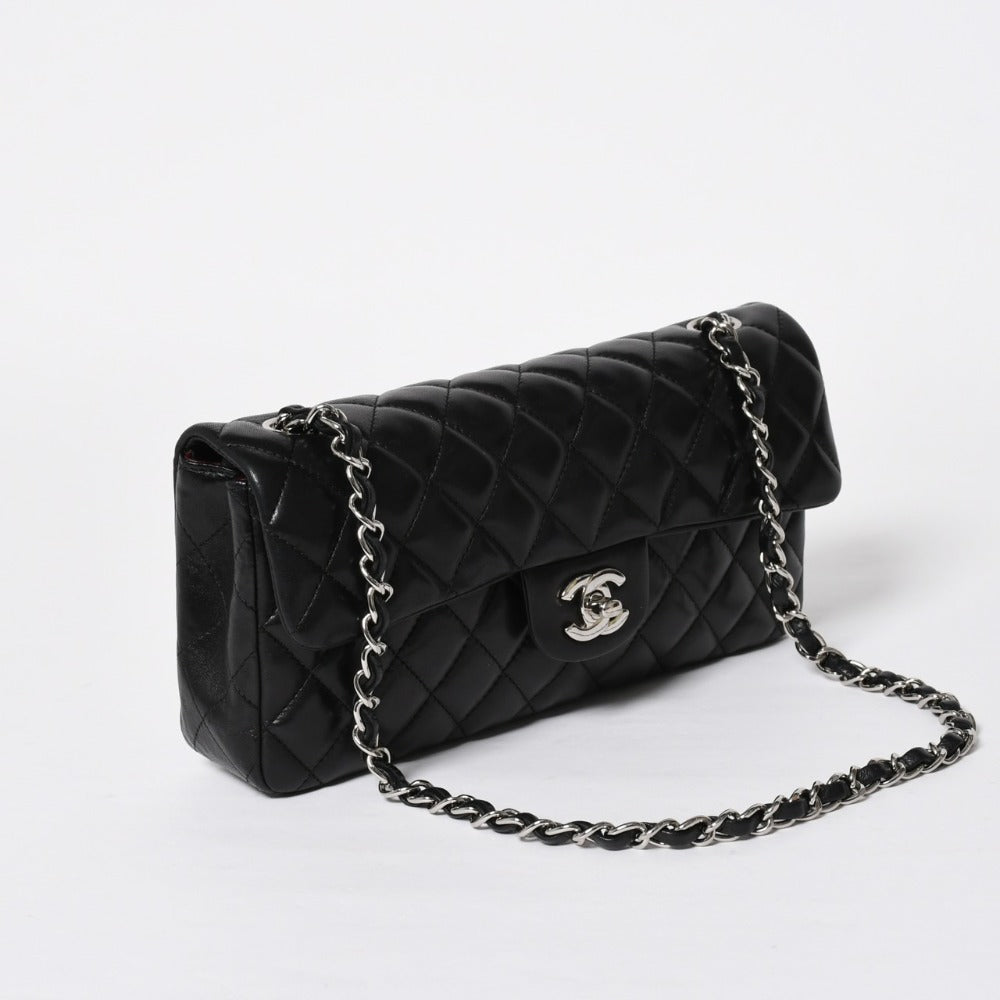 極美品 CHANEL シャネル マトラッセ 25 Sフラップ Sチェーンワンショルダーバッグ 13番台 ココマーク ラムスキン ブラック SV金具 中古 4a008916
