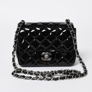 極美品 CHANEL シャネル ミニマトラッセ17 Sフラップ Sチェーンショルダーバッグ 16番台 ココマーク パテント シルバー金具 中古 4a008928
