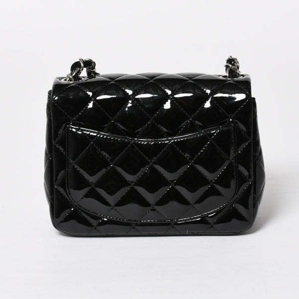 極美品 CHANEL シャネル ミニマトラッセ17 Sフラップ Sチェーンショルダーバッグ 16番台 ココマーク パテント シルバー金具 中古 4a008928