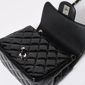 極美品 CHANEL シャネル ミニマトラッセ17 Sフラップ Sチェーンショルダーバッグ 16番台 ココマーク パテント シルバー金具 中古 4a008928