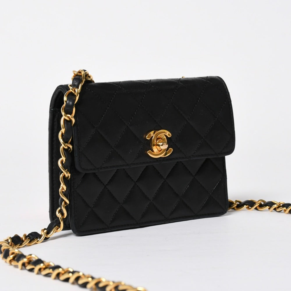 CHANEL シャネル ミニマトラッセ 14cm ショルダーバッグ 1番台 ラムスキン ブラック ゴールド金具 美品 中古 4a008936
