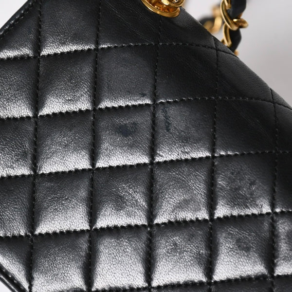 CHANEL シャネル ミニマトラッセ 14cm ショルダーバッグ 1番台 ラムスキン ブラック ゴールド金具 美品 中古 4a008936