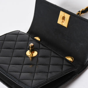 CHANEL シャネル ミニマトラッセ 14cm ショルダーバッグ 1番台 ラムスキン ブラック ゴールド金具 美品 中古 4a008936