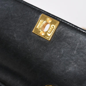 CHANEL シャネル ミニマトラッセ 14cm ショルダーバッグ 1番台 ラムスキン ブラック ゴールド金具 美品 中古 4a008936
