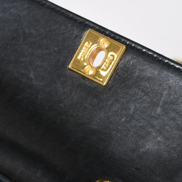CHANEL シャネル ミニマトラッセ 14cm ショルダーバッグ 1番台 ラムスキン ブラック ゴールド金具 美品 中古 4a008936