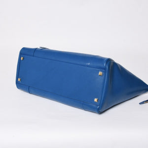 新品同様 CELINE セリーヌ ビッグ スマイルラゲージ ハンドバッグ 123683GW4.07QH カーフスキン ブルー ゴールド金具 中古 4a008760
