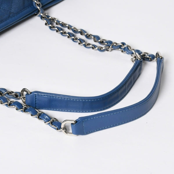 極美品 CHANEL シャネル マトラッセ チェーントートバッグ 15番台 キャビアスキン ブルー シルバー金具 中古 4a008414