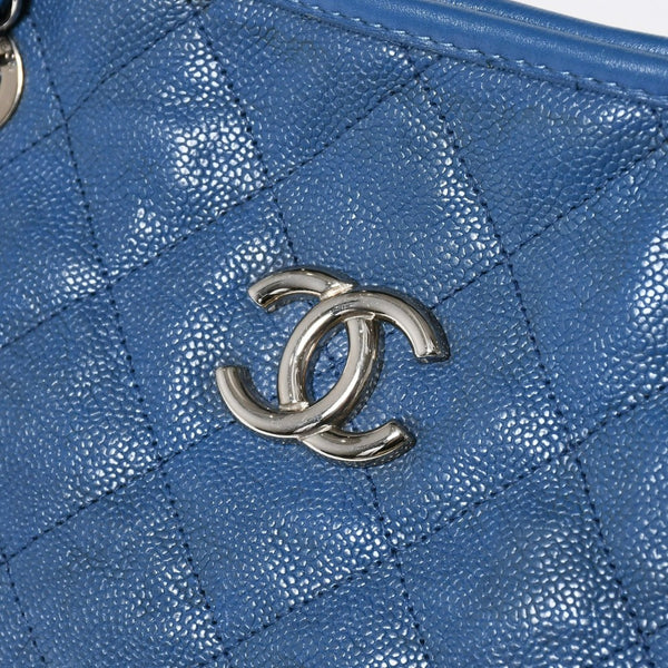 極美品 CHANEL シャネル マトラッセ チェーントートバッグ 15番台 キャビアスキン ブルー シルバー金具 中古 4a008414