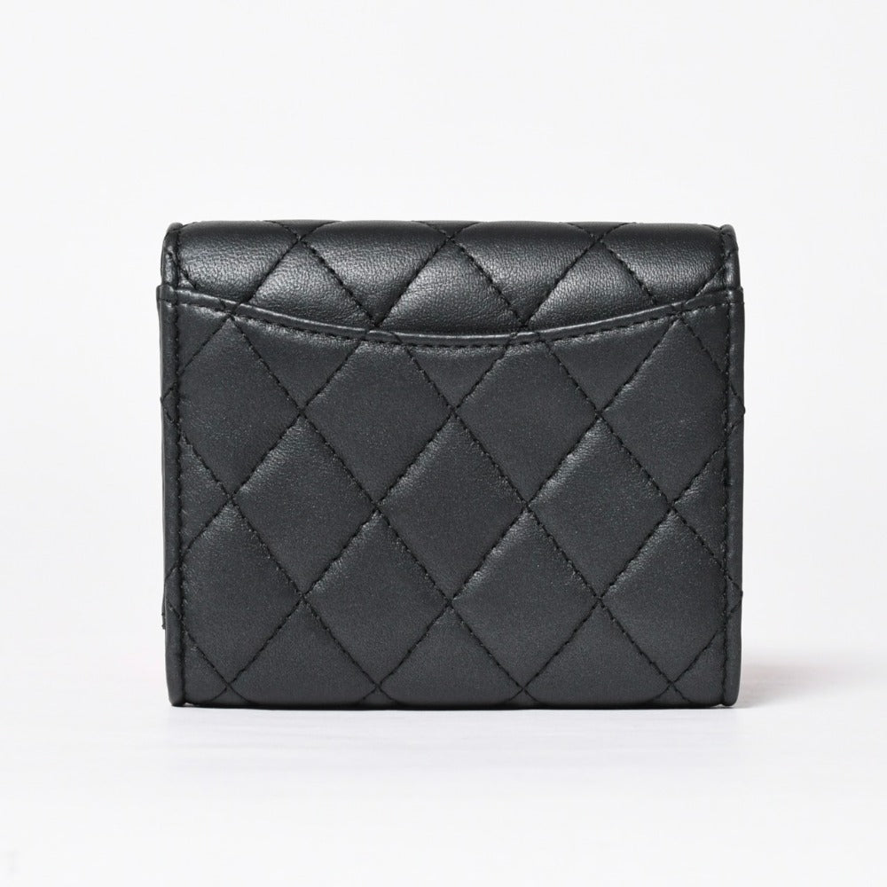 Like new CHANEL Classic Small Flap Wallet Trifold Wallet AP0229 Coco Mark So Black Used 4a009066