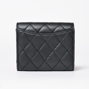 新品同様 CHANEL シャネル クラシック スモール フラップ ウォレット 三つ折り財布 AP0229 ココマーク ソーブラック 中古 4a009066