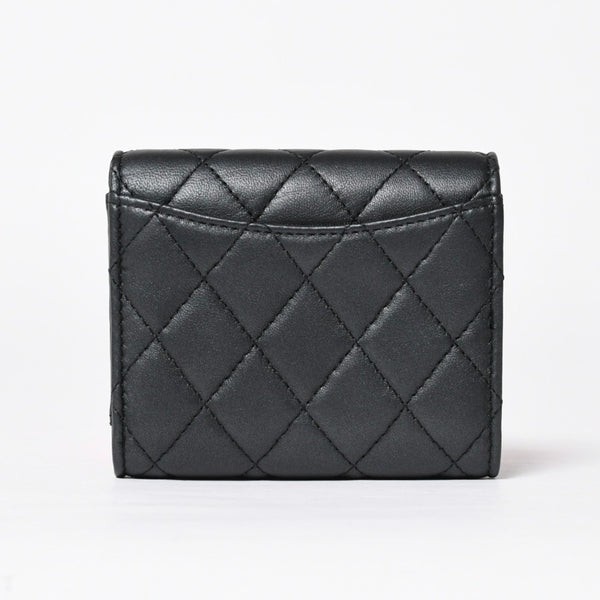 新品同様 CHANEL シャネル クラシック スモール フラップ ウォレット 三つ折り財布 AP0229 ココマーク ソーブラック 中古 4a009066