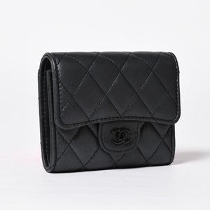 新品同様 CHANEL シャネル クラシック スモール フラップ ウォレット 三つ折り財布 AP0229 ココマーク ソーブラック 中古 4a009066