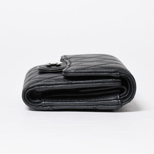 新品同様 CHANEL シャネル クラシック スモール フラップ ウォレット 三つ折り財布 AP0229 ココマーク ソーブラック 中古 4a009066