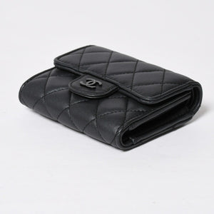 新品同様 CHANEL シャネル クラシック スモール フラップ ウォレット 三つ折り財布 AP0229 ココマーク ソーブラック 中古 4a009066