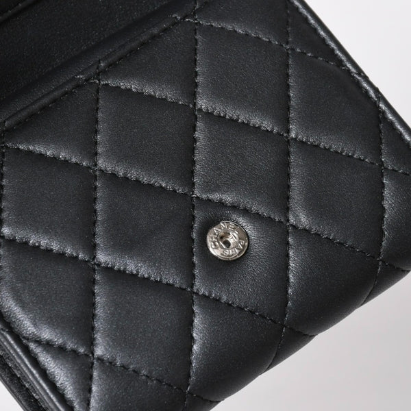 新品同様 CHANEL シャネル クラシック スモール フラップ ウォレット 三つ折り財布 AP0229 ココマーク ソーブラック 中古 4a009066