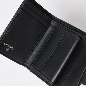 新品同様 CHANEL シャネル クラシック スモール フラップ ウォレット 三つ折り財布 AP0229 ココマーク ソーブラック 中古 4a009066