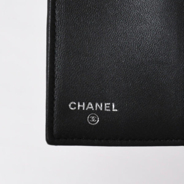 新品同様 CHANEL シャネル クラシック スモール フラップ ウォレット 三つ折り財布 AP0229 ココマーク ソーブラック 中古 4a009066