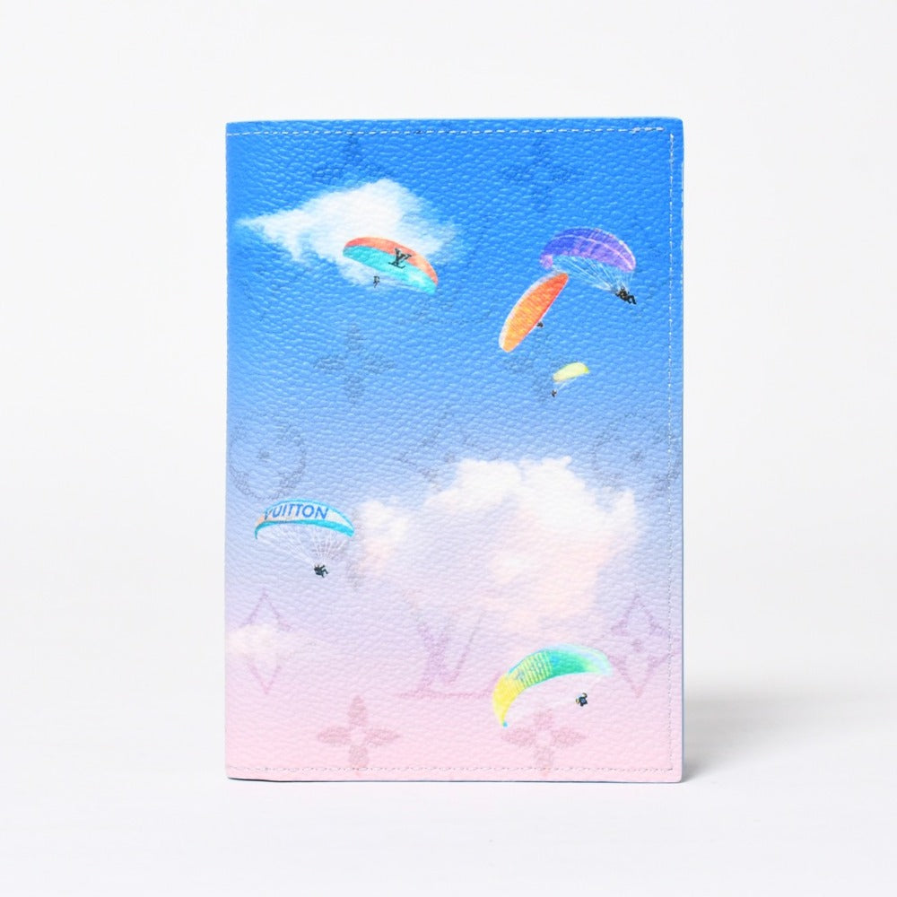 New and unused LOUIS VUITTON Couverture Passport Cover M28807 Monogram Paraglider Used 4a009008