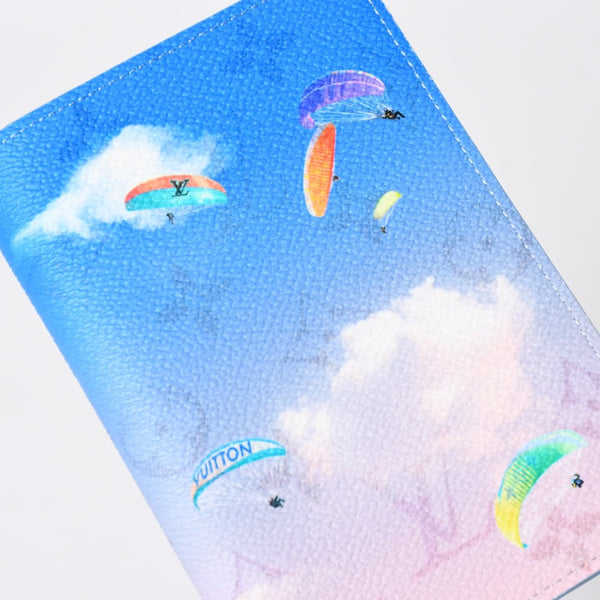 New and unused LOUIS VUITTON Couverture Passport Cover M28807 Monogram Paraglider Used 4a009008