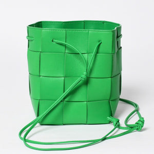 新品同様 BOTTEGA VENETA ボッテガヴェネタ MINI CASSETTE BUCKET ミニ カセット バケットバッグ イントレチャート グリーン 中古 4a007944