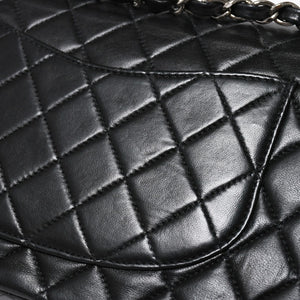 極美品 CHANEL シャネル マトラッセ25 Wフラップ Wチェーンショルダーバッグ 7番台 ココマーク ラムスキン ブラック シルバー金具 中古 4a009112