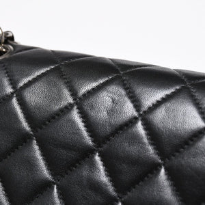 極美品 CHANEL シャネル マトラッセ25 Wフラップ Wチェーンショルダーバッグ 7番台 ココマーク ラムスキン ブラック シルバー金具 中古 4a009112