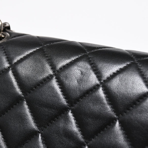 極美品 CHANEL シャネル マトラッセ25 Wフラップ Wチェーンショルダーバッグ 7番台 ココマーク ラムスキン ブラック シルバー金具 中古 4a009112