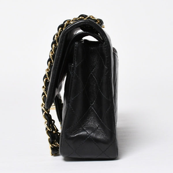 Very Good Condition CHANEL Chanel Matelasse 25 W Flap W Chain Shoulder Bag No. 7 Coco Mark Lambskin Black Gold Hardware Used 4a009108
