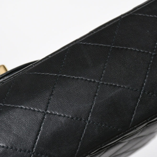 Very Good Condition CHANEL Chanel Matelasse 25 W Flap W Chain Shoulder Bag No. 7 Coco Mark Lambskin Black Gold Hardware Used 4a009108