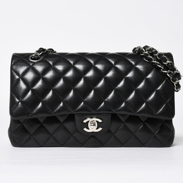 Very Good Condition CHANEL Chanel Matelasse 25 W Flap W Chain Shoulder Bag 24th Series Coco Mark Lambskin Black Silver Hardware Used 4a009111