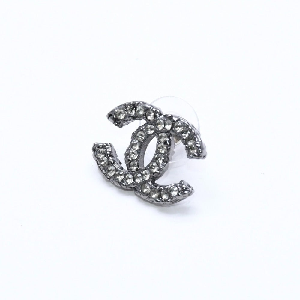 CHANEL Cocomark drop earrings Weight approx. 9.61g 05C engraved GP metal stone for both ears Good condition Used 4a007078