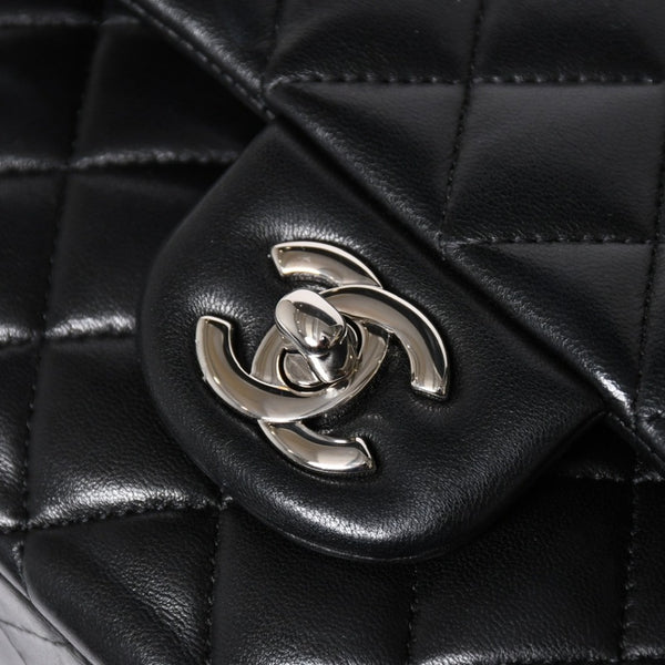 Very Good Condition CHANEL Chanel Matelasse 25 W Flap W Chain Shoulder Bag 24th Series Coco Mark Lambskin Black Silver Hardware Used 4a009111