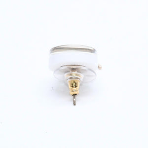 CHANEL シャネル ココマーク スタッドピアス 重量約2.85g 05C刻印 樹脂系 メタル GP ホワイト ゴールド 両耳用 美品 中古 4a007080