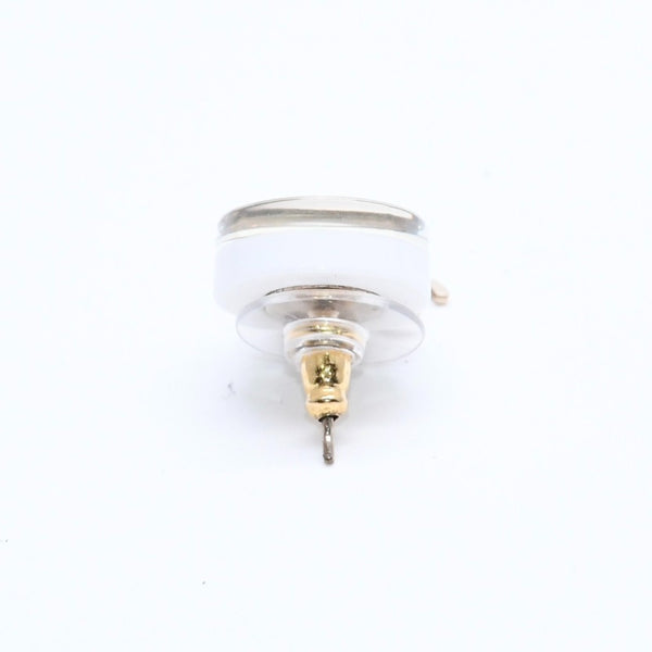 CHANEL シャネル ココマーク スタッドピアス 重量約2.85g 05C刻印 樹脂系 メタル GP ホワイト ゴールド 両耳用 美品 中古 4a007080