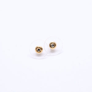 CHANEL シャネル ココマーク スタッドピアス 重量約2.85g 05C刻印 樹脂系 メタル GP ホワイト ゴールド 両耳用 美品 中古 4a007080