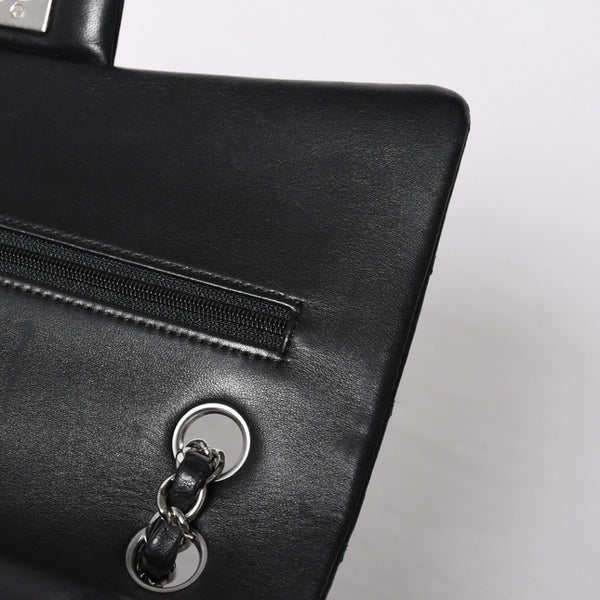Very Good Condition CHANEL Chanel Matelasse 25 W Flap W Chain Shoulder Bag 24th Series Coco Mark Lambskin Black Silver Hardware Used 4a009111